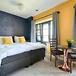 Near Center - New Bathroom & Bed * Tilbourg