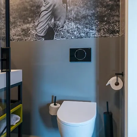 Διαμέρισμα Near Center - New Bathroom & Bed *