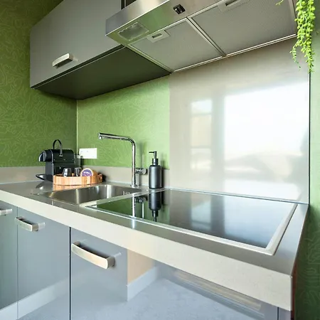 Διαμέρισμα Near Center - New Bathroom & Bed