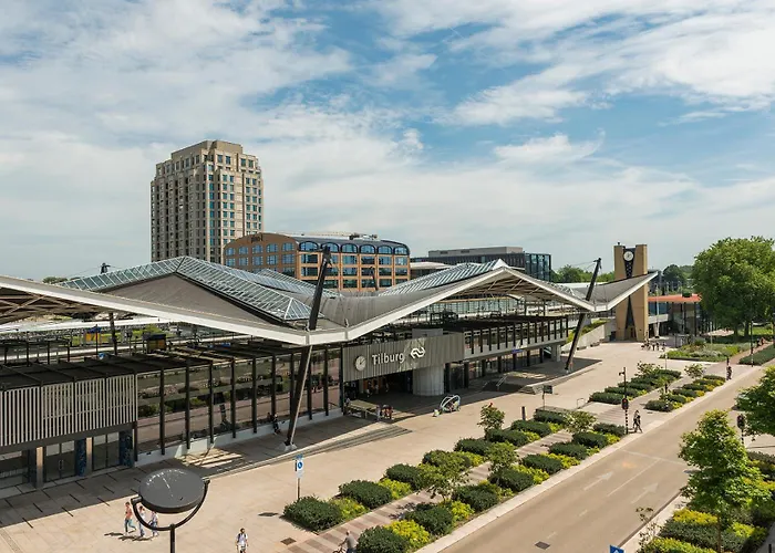 Near Center - New Bathroom & Bed Apartament