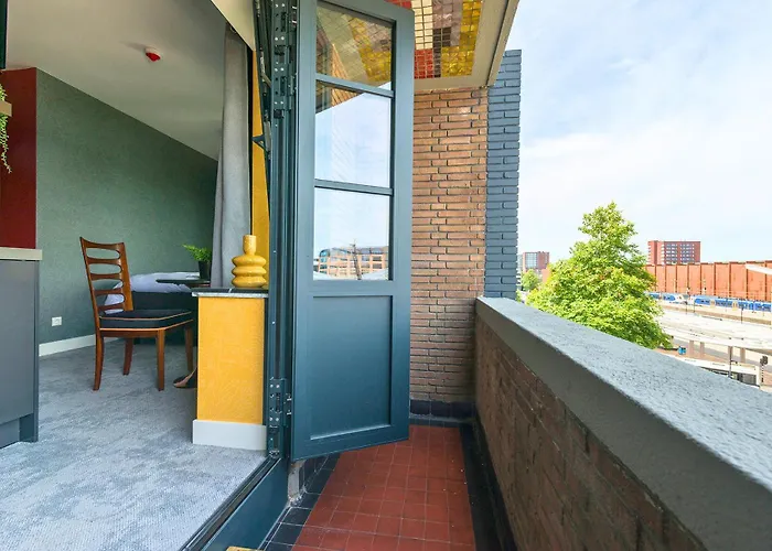 Apartament Near Center - New Bathroom & Bed