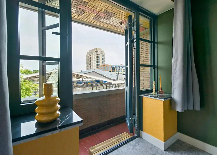 Apartament Near Center - New Bathroom & Bed